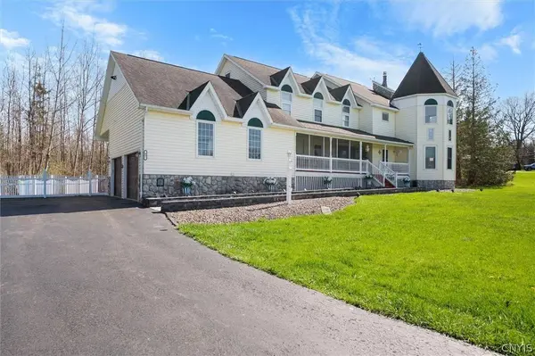 43 Lakeshore RD, Oswego, NY 13126