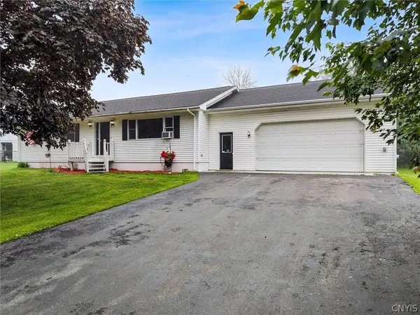 87 Skyline DR, Oswego, NY 13126