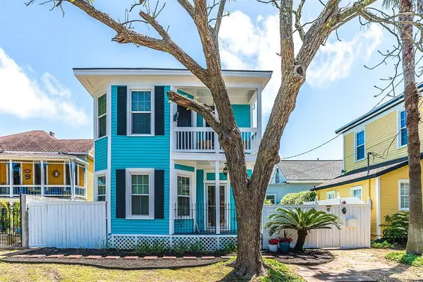 2025 Avenue O, Galveston, TX 77550