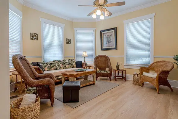 2025 Avenue O, Galveston, TX 77550