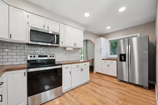 3118 N Hood Ave, Wichita, KS 67204