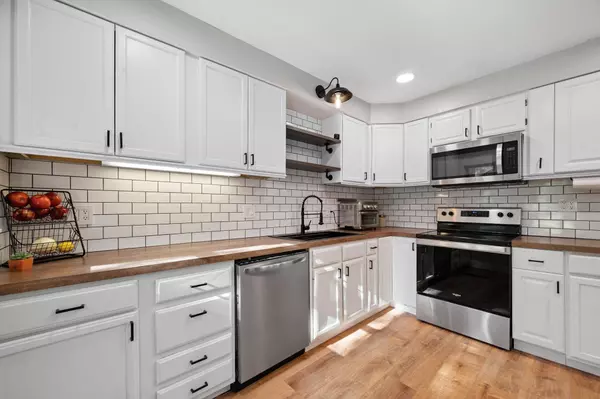 3118 N Hood Ave, Wichita, KS 67204