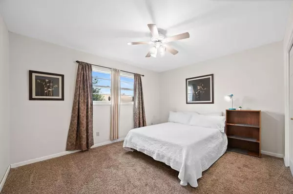 3129 S Pinecrest St, Wichita, KS 67210