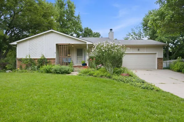 1325 N Split Rail, Derby, KS 67037