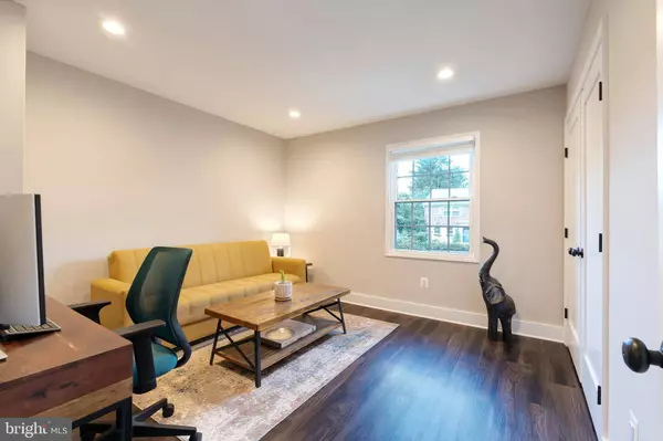 5829 REXFORD DR #713, Springfield, VA 22152