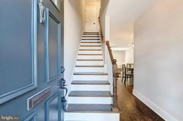 5829 REXFORD DR #713, Springfield, VA 22152