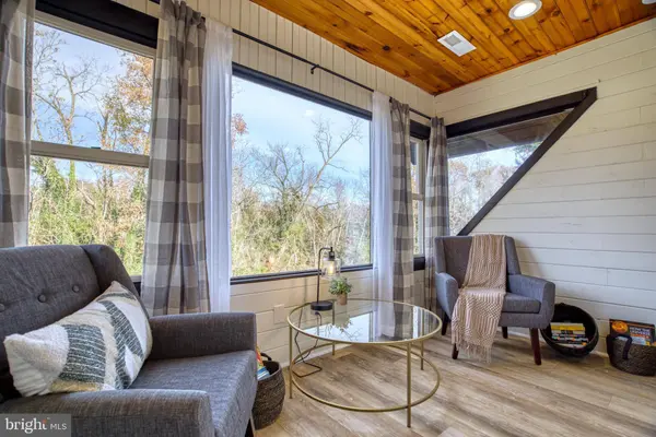 18 NAOMI RD, Fredericksburg, VA 22405