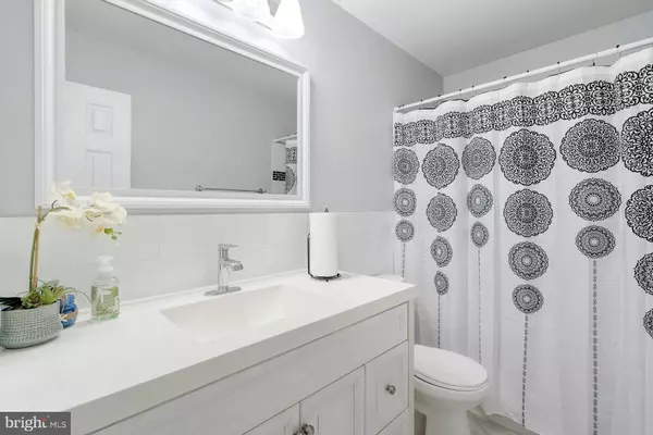 900 E TANTALLON DR, Fort Washington, MD 20744