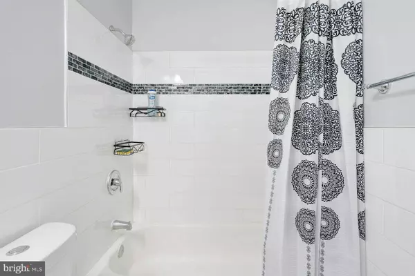 900 E TANTALLON DR, Fort Washington, MD 20744