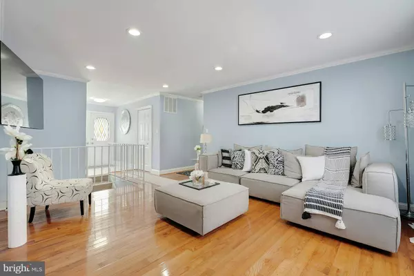 900 E TANTALLON DR, Fort Washington, MD 20744