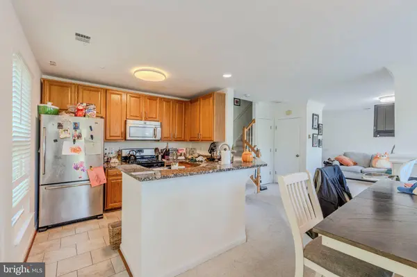 5975 TERRAPIN PL #301C, Alexandria, VA 22310