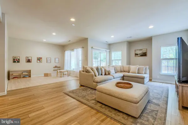 21884 FIELDTHORN TER, Broadlands, VA 20148