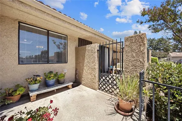 4678 Lakeview #1, Yorba Linda, CA 92886