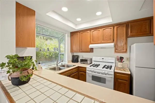 4678 Lakeview #1, Yorba Linda, CA 92886