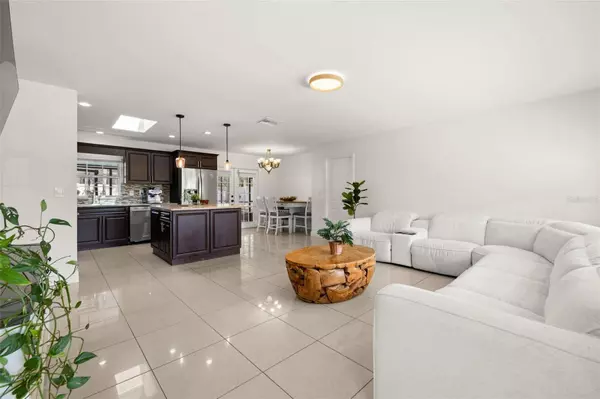 14917 PHILMORE RD, Tampa, FL 33613