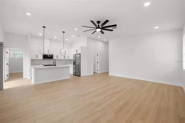 1625 39TH ST S, St Petersburg, FL 33711