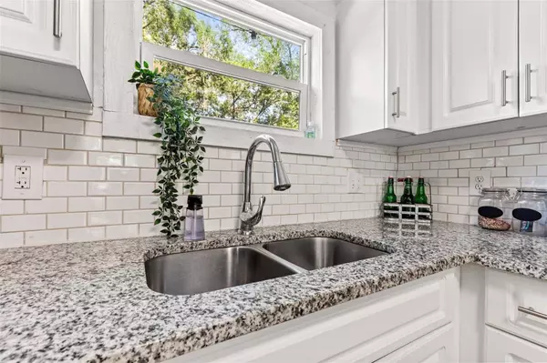 6806 N 17TH ST, Tampa, FL 33610