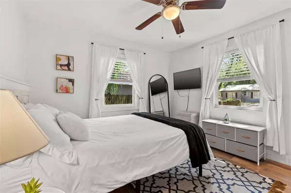 6806 N 17TH ST, Tampa, FL 33610