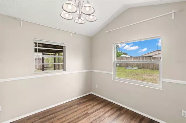 1421 VINETREE DR, Brandon, FL 33510