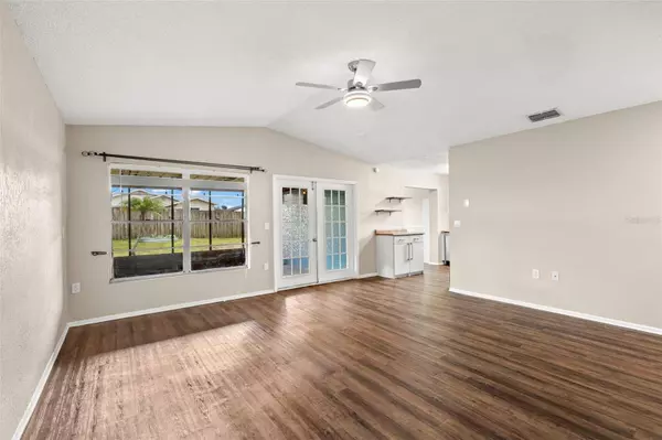 1421 VINETREE DR, Brandon, FL 33510