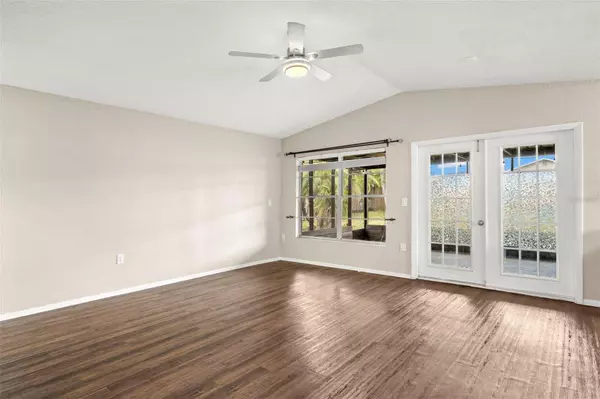 1421 VINETREE DR, Brandon, FL 33510