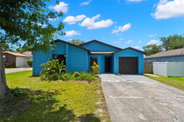 1421 VINETREE DR, Brandon, FL 33510