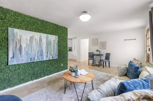 111 W HIAWATHA ST, Tampa, FL 33604