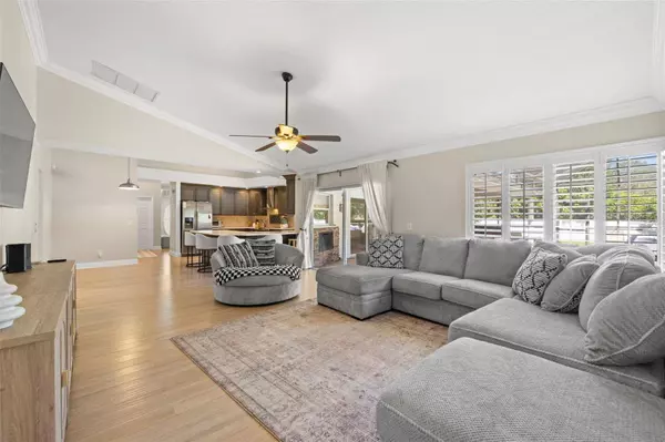 2113 LAINDALE PL, Valrico, FL 33596