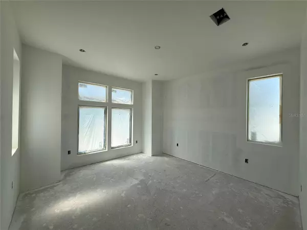 4019 HARRISBURG ST NE, St Petersburg, FL 33703