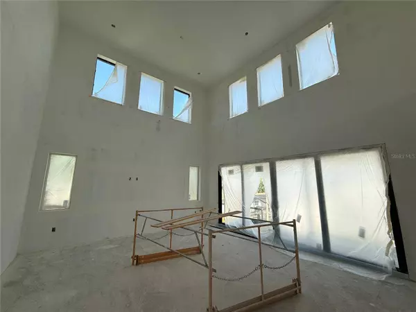 4019 HARRISBURG ST NE, St Petersburg, FL 33703