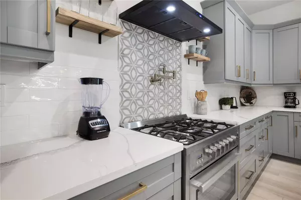 4921 N NEBRASKA AVE, Tampa, FL 33603