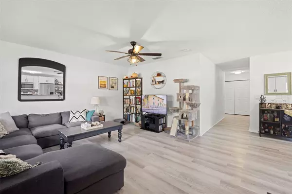 522 28TH AVE S, St Petersburg, FL 33705