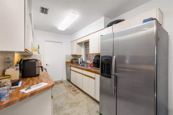 7706 W ELM ST, Tampa, FL 33615