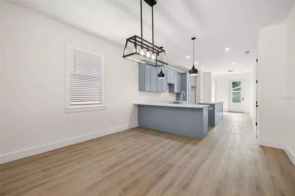 1513 E KNOLLWOOD ST, Tampa, FL 33610