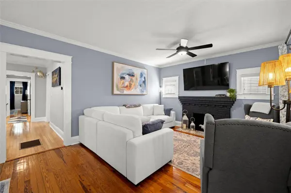 5901 N KENNETH AVE, Tampa, FL 33604