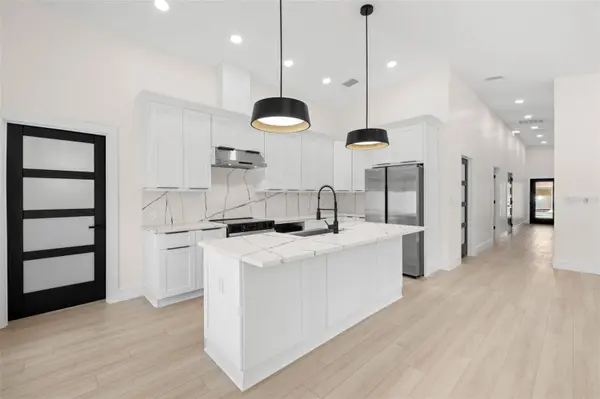 1901 43RD ST S, St Petersburg, FL 33711