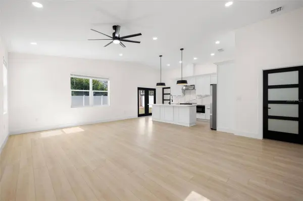 1901 43RD ST S, St Petersburg, FL 33711