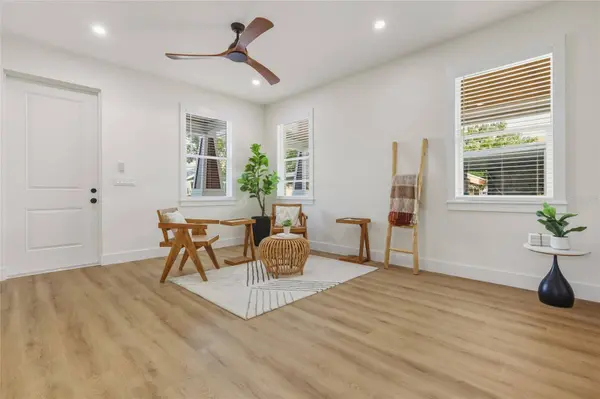 1515 E KNOLLWOOD ST, Tampa, FL 33610