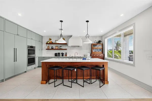 100 12TH ST N, Bradenton Beach, FL 34217