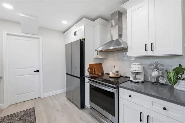 2739 16TH AVE N, St Petersburg, FL 33713