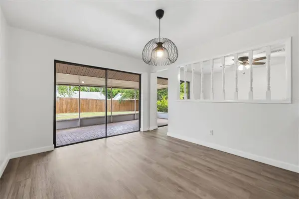 8522 CALADESI ISLAND DR, Temple Terrace, FL 33637