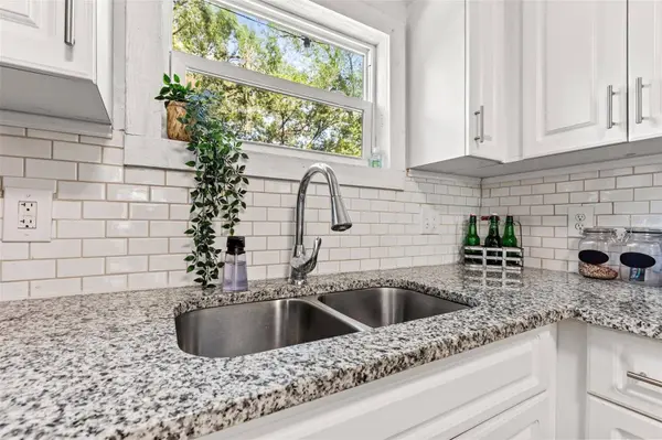 6806 N 17TH ST, Tampa, FL 33610