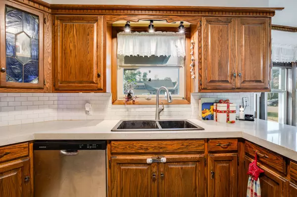 1722 E Beaumont St, Park City, KS 67219