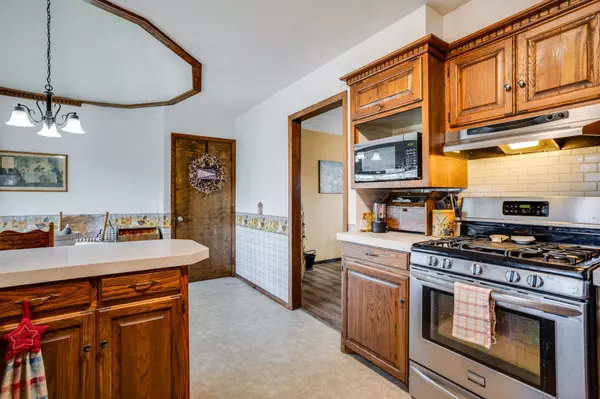 1722 E Beaumont St, Park City, KS 67219