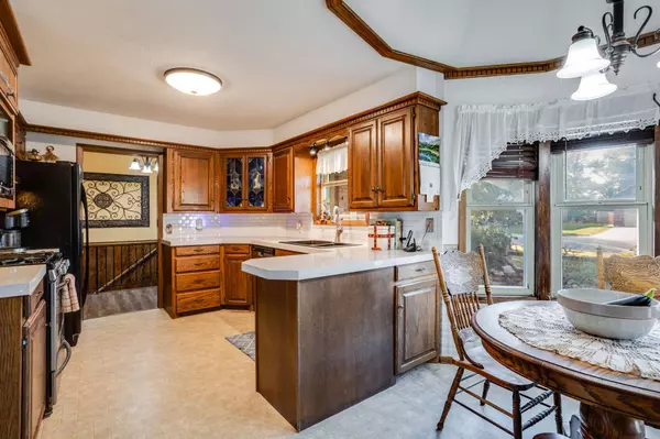 1722 E Beaumont St, Park City, KS 67219