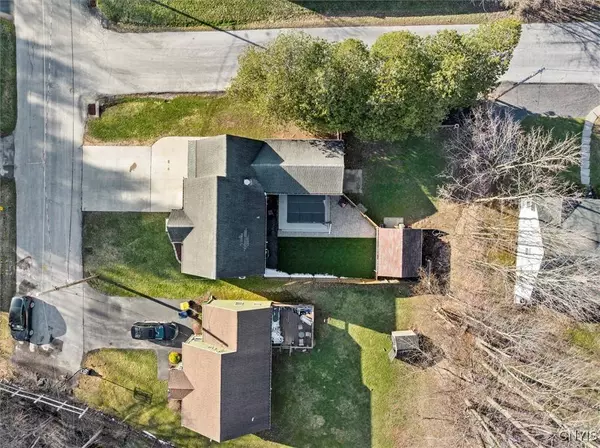 5 Hilltop, New Hartford, NY 13413