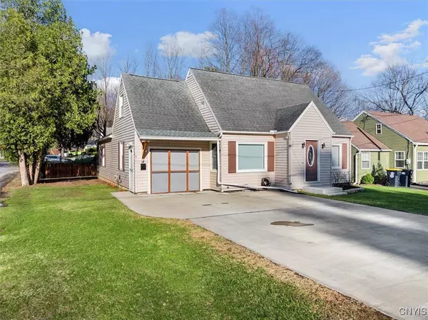 5 Hilltop, New Hartford, NY 13413