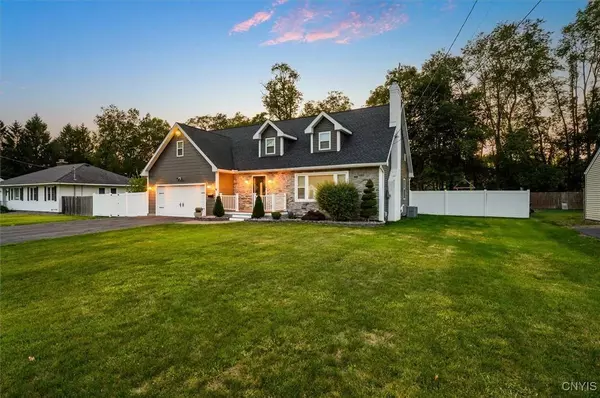 411 Sunlit TER, Utica, NY 13502