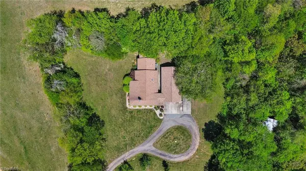 6277 Reidsville RD, Kernersville, NC 27284