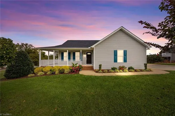 1629 Alyece CT, Burlington, NC 27215